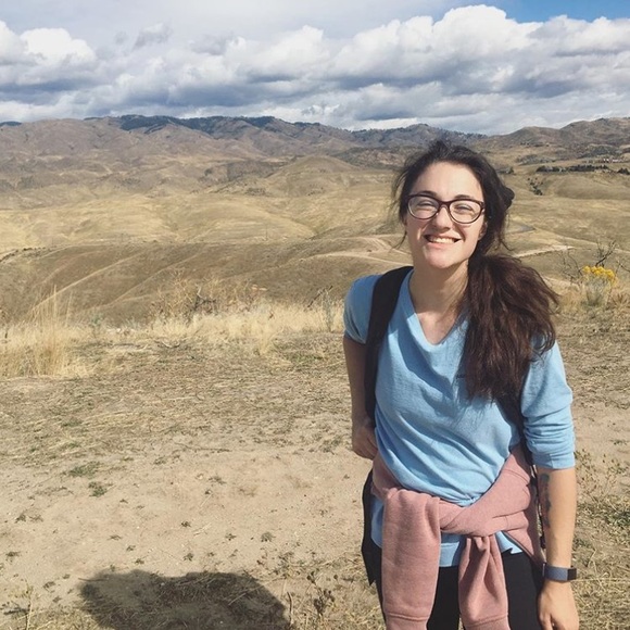 Meet your Posher, Miranda - Picture 2 of 6